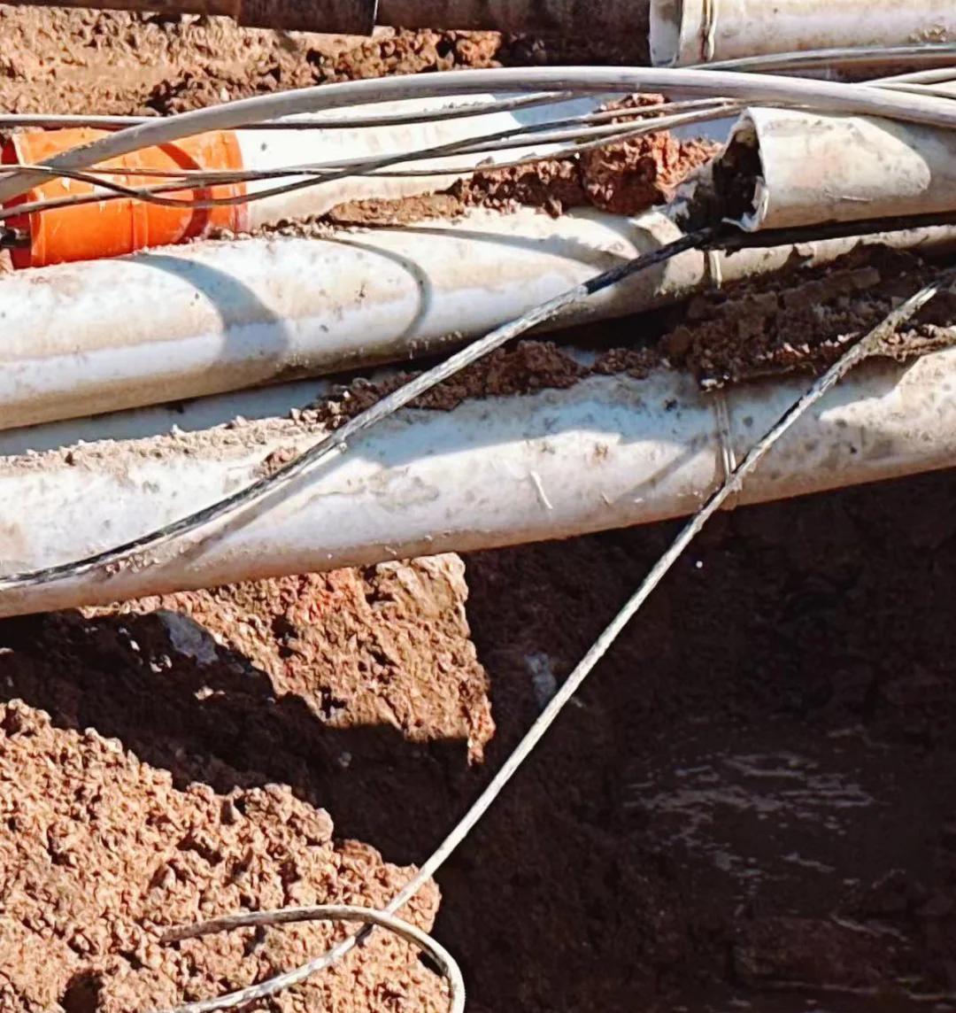 通信光纖挖斷應(yīng)急處理指南 從應(yīng)急響應(yīng)到通信設(shè)備開(kāi)發(fā)的深層思考